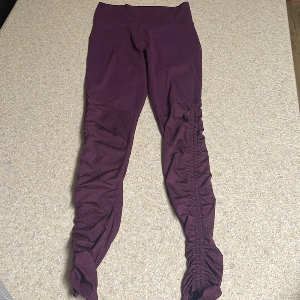 MAROON Fabletics Leggings